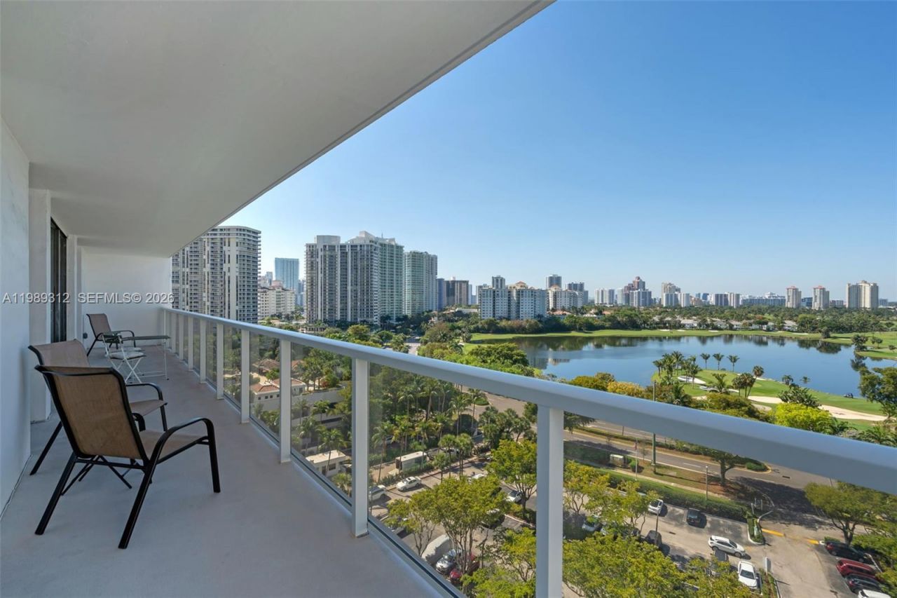 3731 N Country Club Dr , Unit 1427, Aventura, FL 33180 Photo