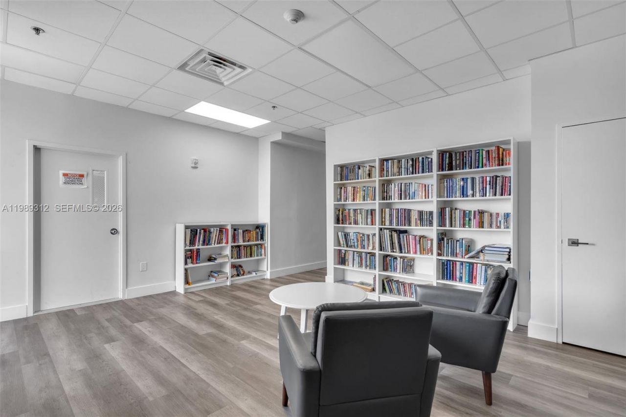 3731 N Country Club Dr , Unit 1427, Aventura, FL 33180 Photo