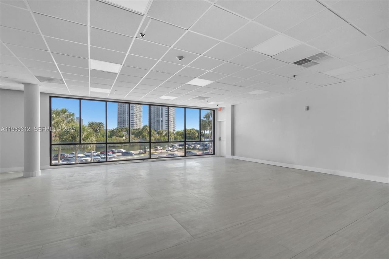 3731 N Country Club Dr , Unit 1427, Aventura, FL 33180 Photo