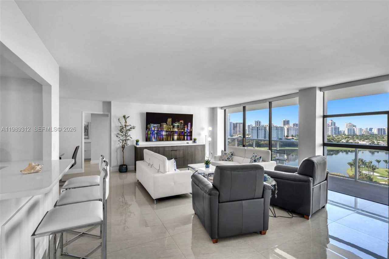 3731 N Country Club Dr , Unit 1427, Aventura, FL 33180 Photo