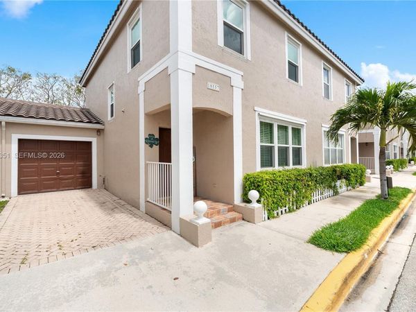 10557 NW 57th Ct , Coral Springs, FL 33076