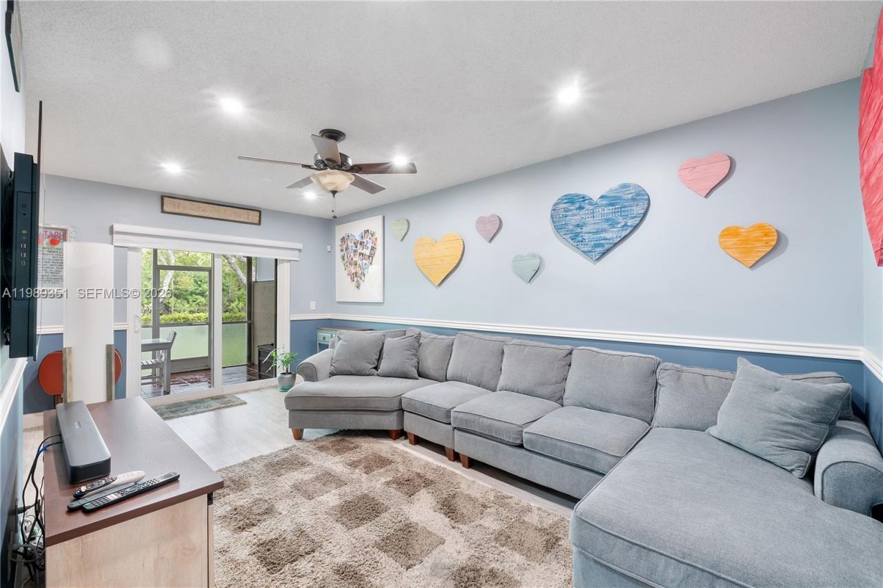 10557 NW 57th Ct , Coral Springs, FL 33076 Photo