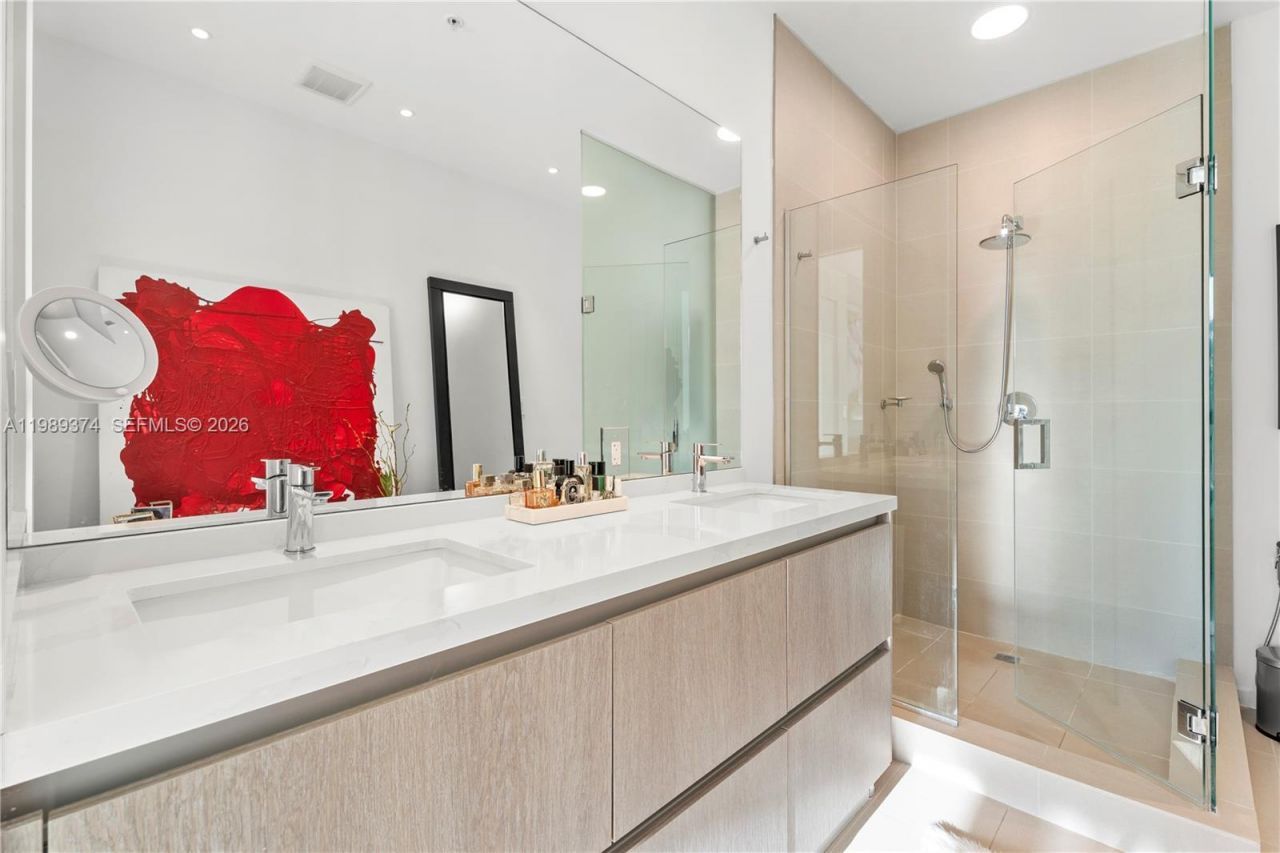 3156 SW 27th Ave , Unit 202, Miami, FL 33133 Photo