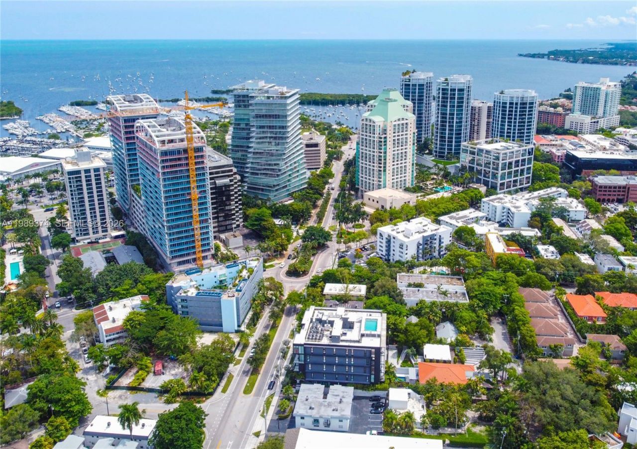 3156 SW 27th Ave , Unit 202, Miami, FL 33133 Photo