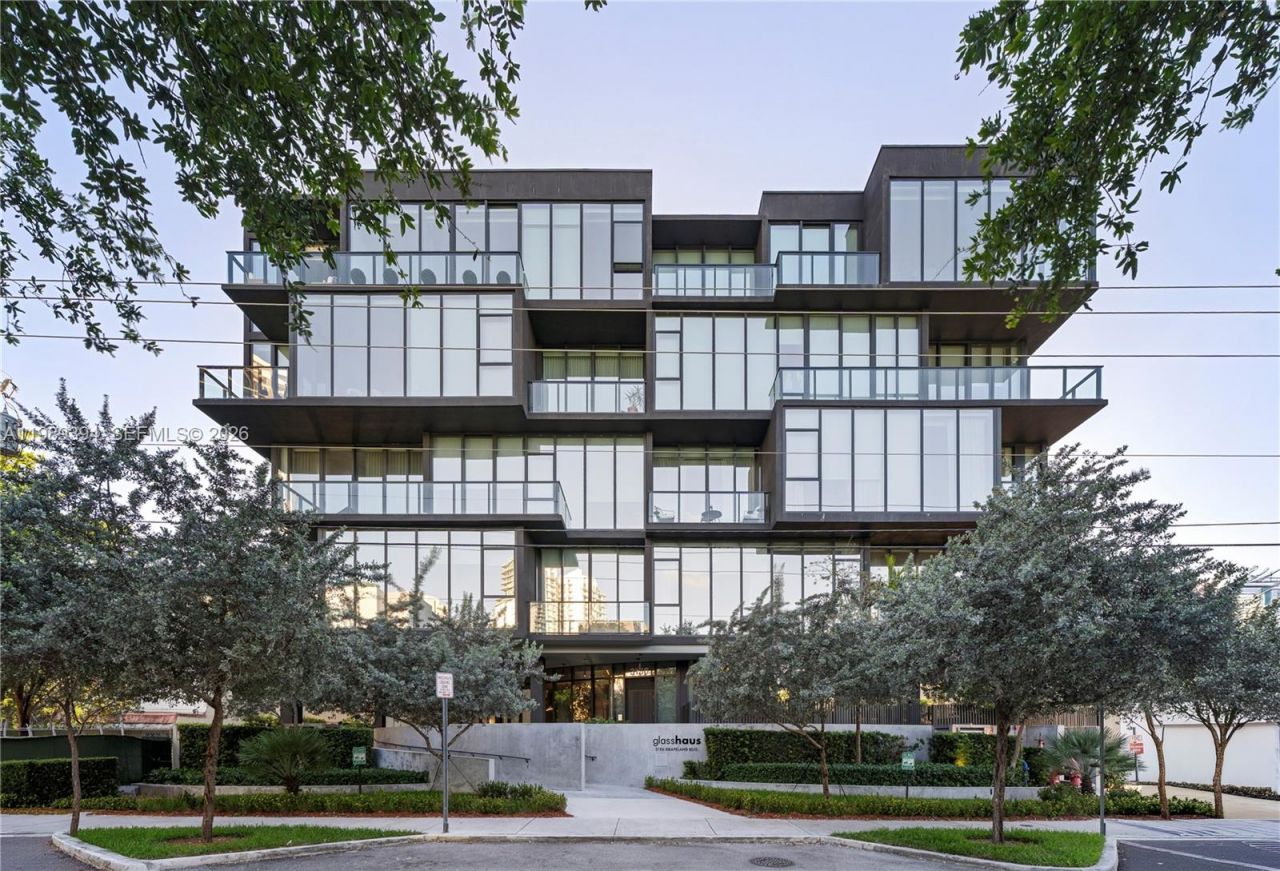 3156 SW 27th Ave , Unit 202, Miami, FL 33133 Photo