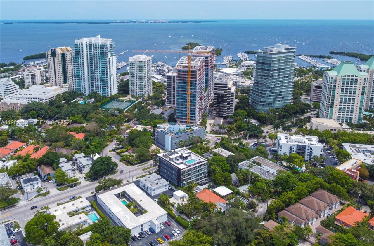 3156 SW 27th Ave , Unit 202, Miami, FL 33133 Photo