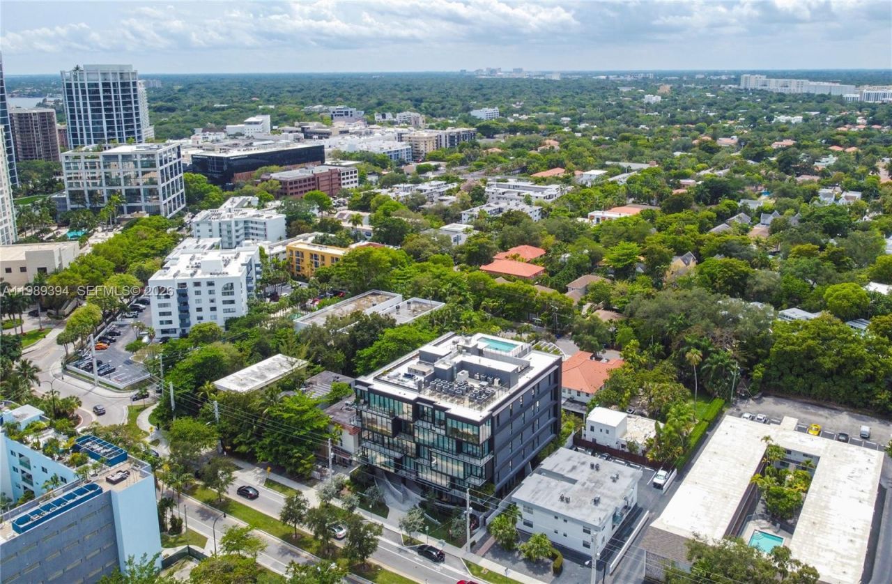 3156 SW 27th Ave , Unit 202, Miami, FL 33133 Photo