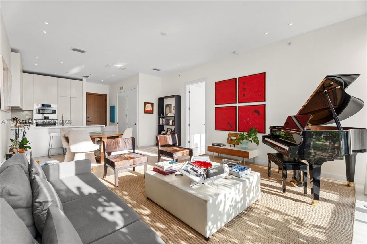 3156 SW 27th Ave , Unit 202, Miami, FL 33133 Photo