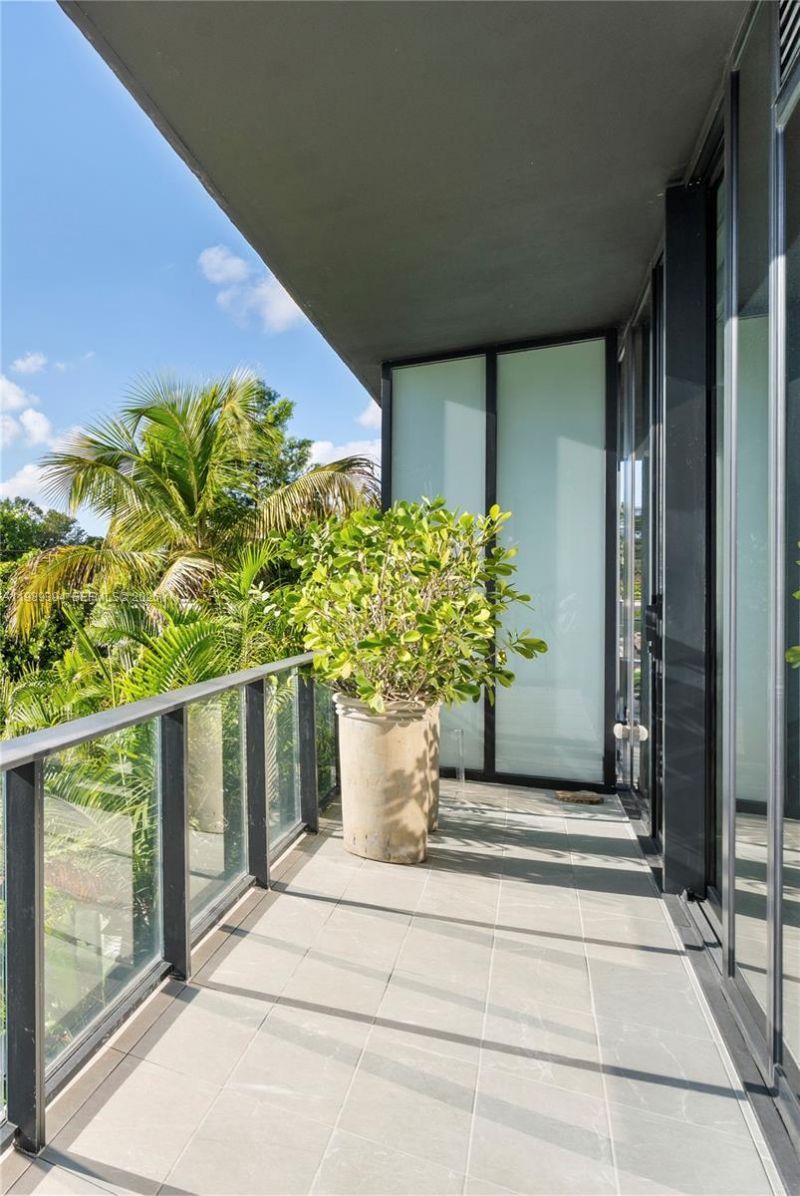 3156 SW 27th Ave , Unit 202, Miami, FL 33133 Photo