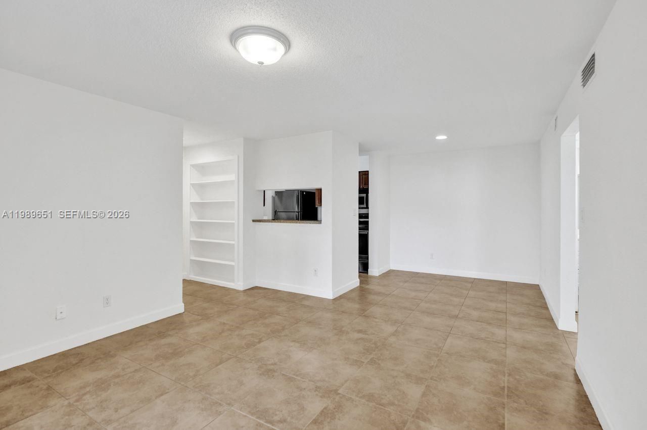 949 Riverside Dr , Unit 417, Coral Springs, FL 33071 Photo