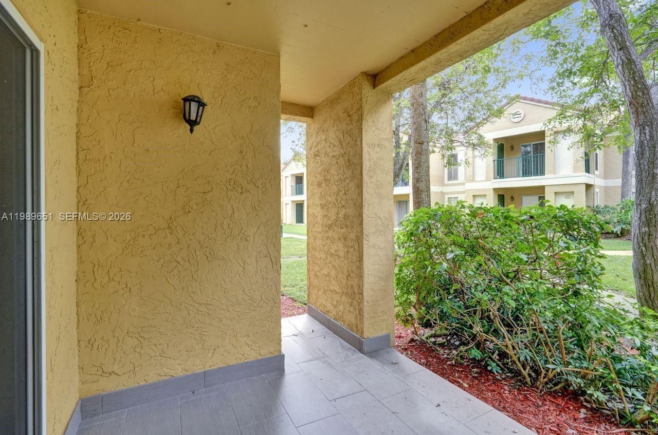 949 Riverside Dr , Unit 417, Coral Springs, FL 33071 Photo