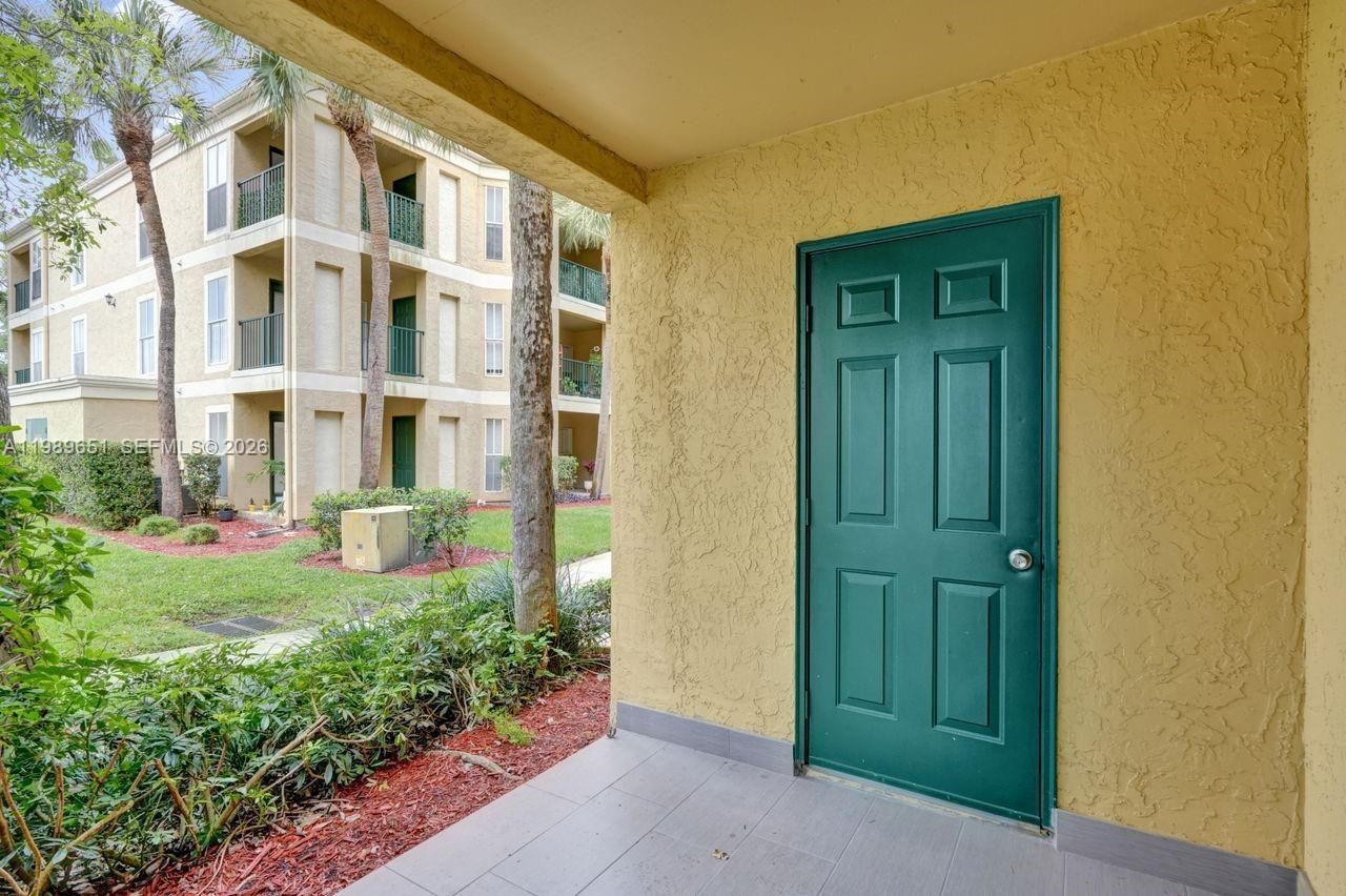 949 Riverside Dr , Unit 417, Coral Springs, FL 33071 Photo