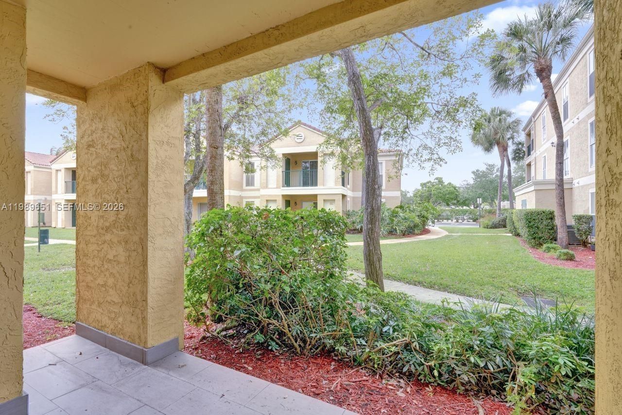 949 Riverside Dr , Unit 417, Coral Springs, FL 33071 Photo