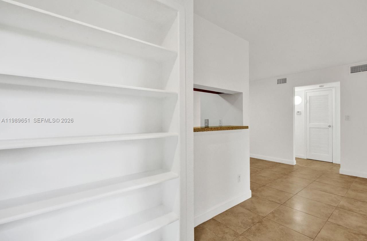 949 Riverside Dr , Unit 417, Coral Springs, FL 33071 Photo