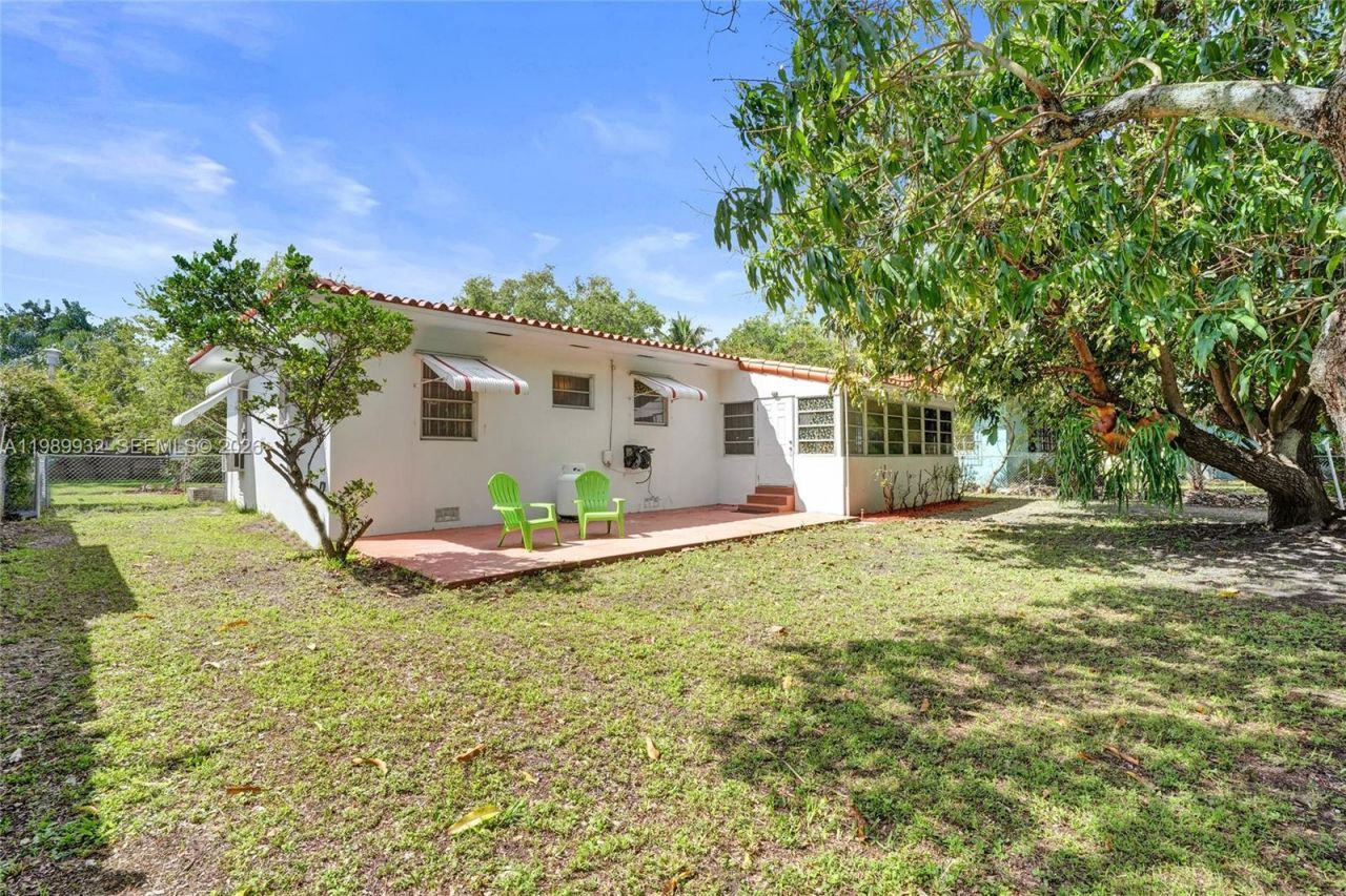 221 NE 48th Ter , Miami, FL 33137 Photo