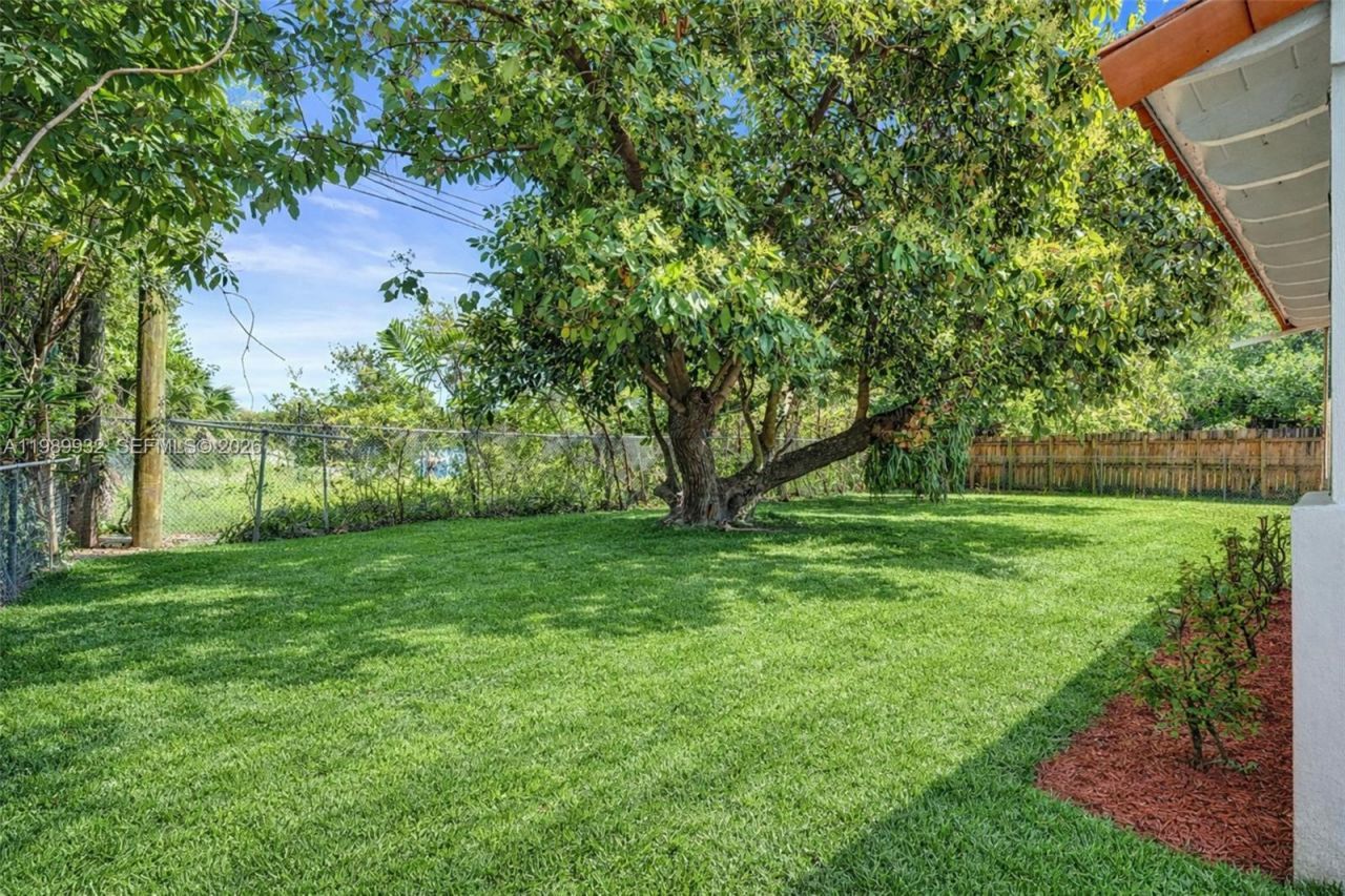 221 NE 48th Ter , Miami, FL 33137 Photo