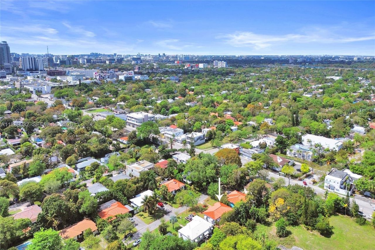 221 NE 48th Ter , Miami, FL 33137 Photo