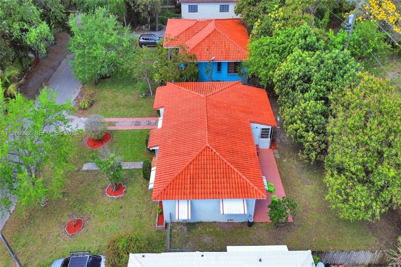 221 NE 48th Ter , Miami, FL 33137 Photo