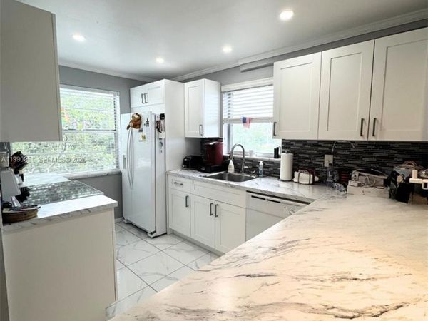 3776 Inverrary Blvd, Unit 301R, Lauderhill, FL 33319