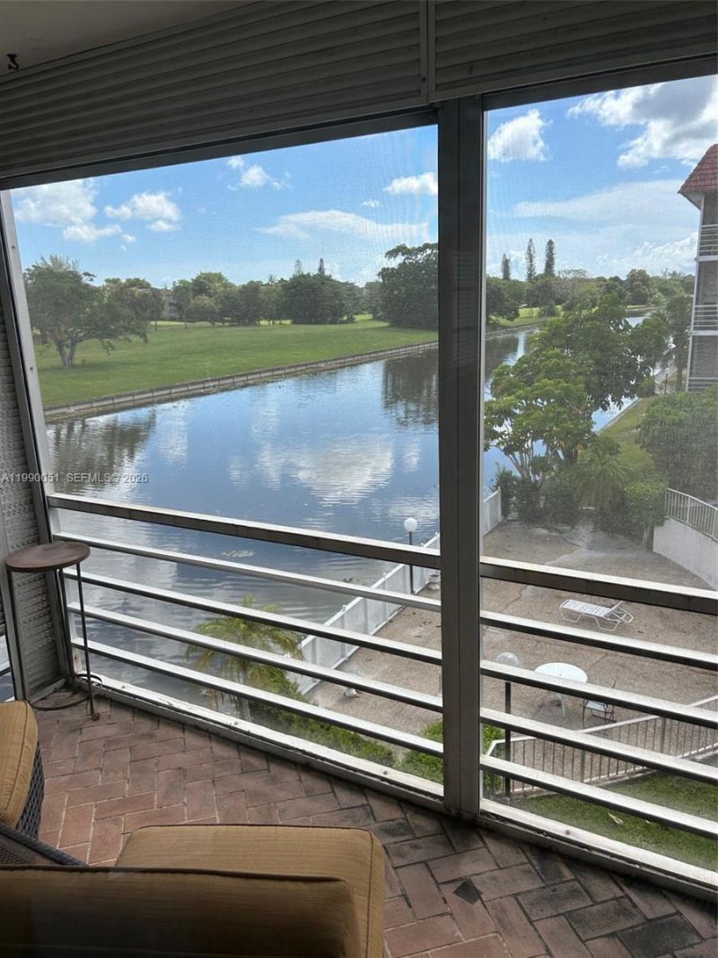 3776 Inverrary Blvd, Unit 301R, Lauderhill, FL 33319 Photo