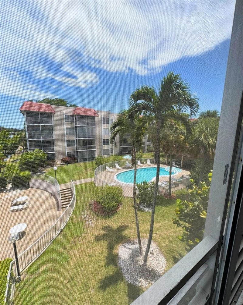 3776 Inverrary Blvd, Unit 301R, Lauderhill, FL 33319 Photo