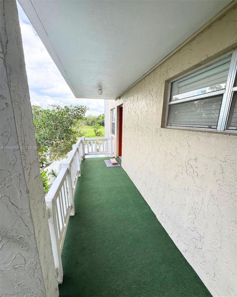 3776 Inverrary Blvd, Unit 301R, Lauderhill, FL 33319 Photo