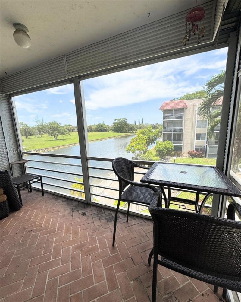 3776 Inverrary Blvd , Unit 301R, Lauderhill, FL 33319 Photo