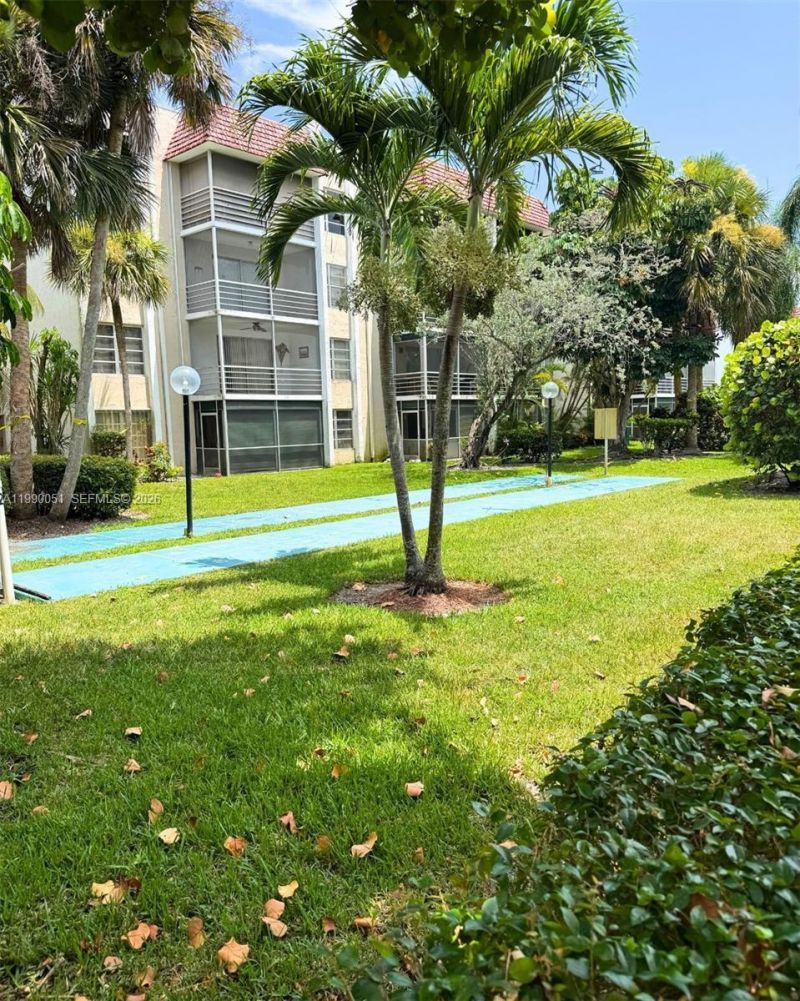 3776 Inverrary Blvd, Unit 301R, Lauderhill, FL 33319 Photo
