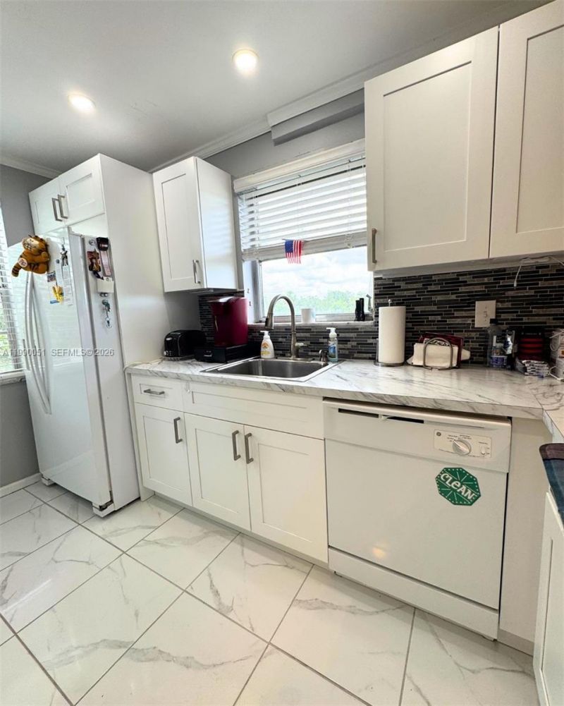 3776 Inverrary Blvd , Unit 301R, Lauderhill, FL 33319 Photo