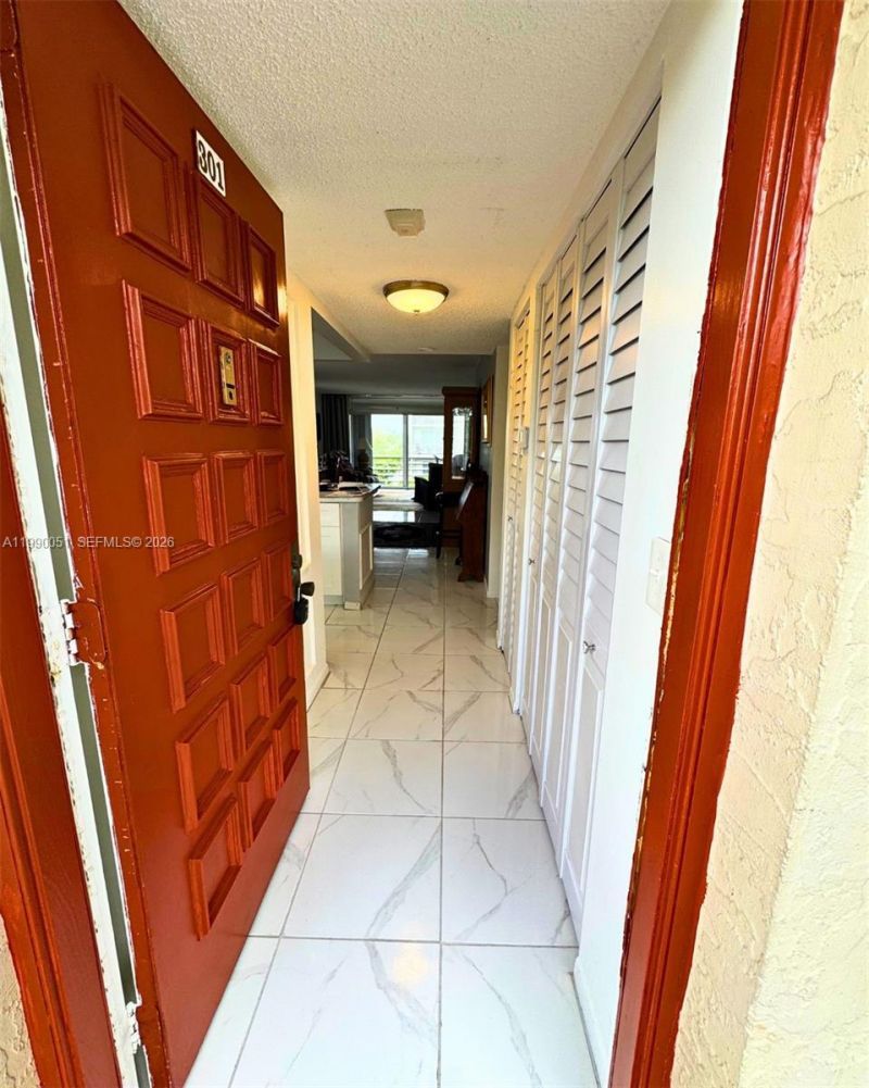 3776 Inverrary Blvd, Unit 301R, Lauderhill, FL 33319 Photo
