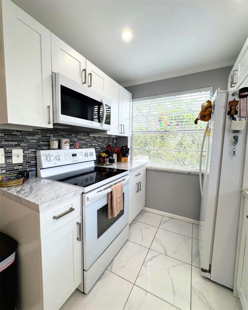 3776 Inverrary Blvd , Unit 301R, Lauderhill, FL 33319 Photo