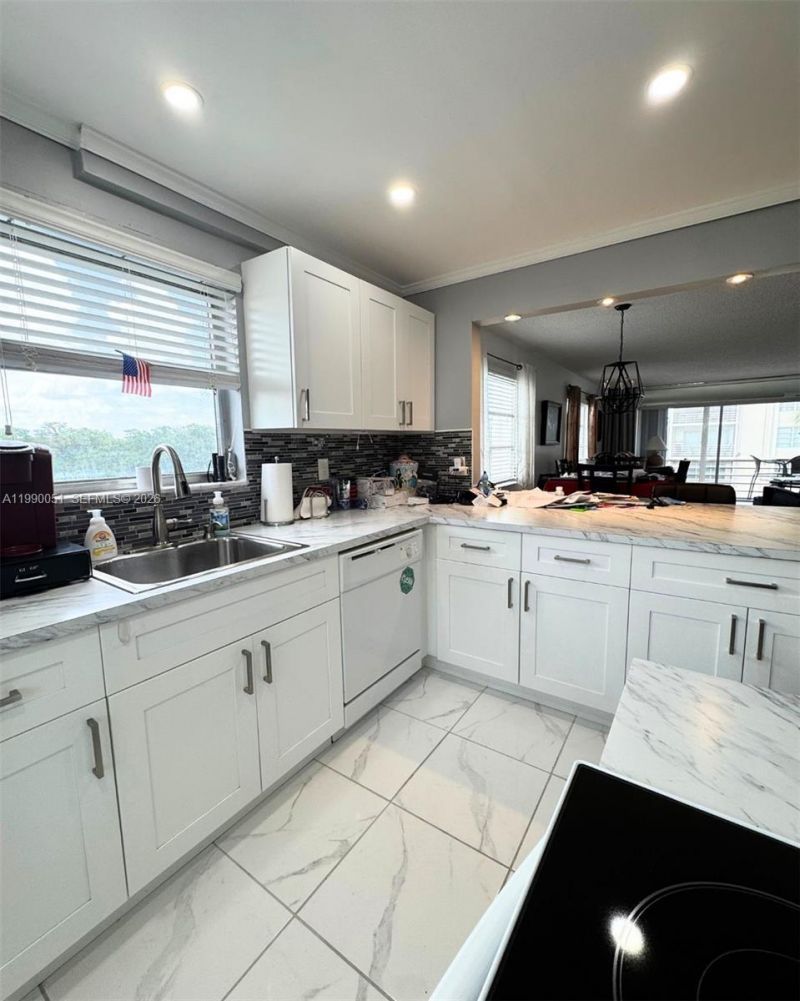 3776 Inverrary Blvd, Unit 301R, Lauderhill, FL 33319 Photo