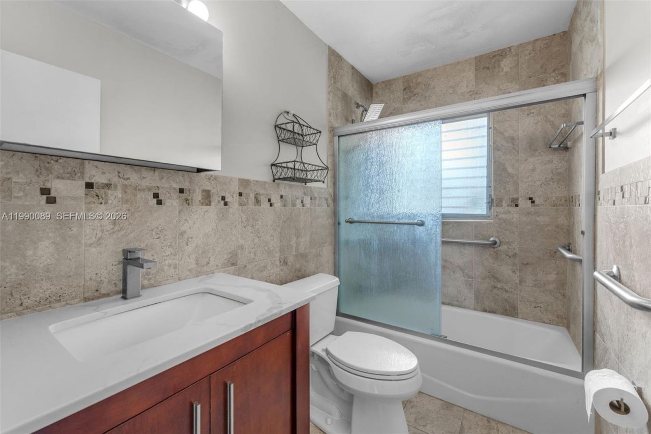 4341 SW 104th Ct, Miami, FL 33165 Photo