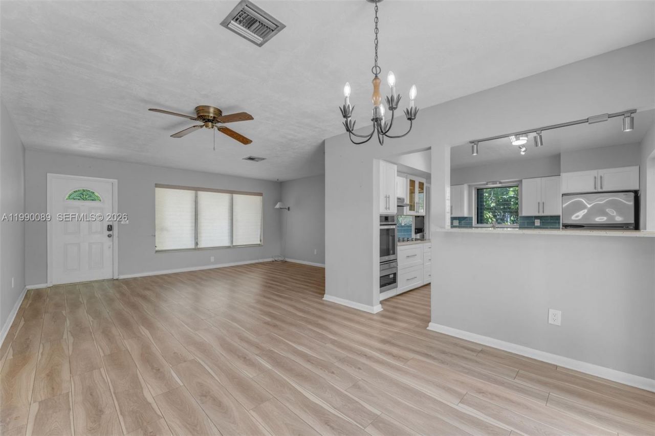 4341 SW 104th Ct, Miami, FL 33165 Photo