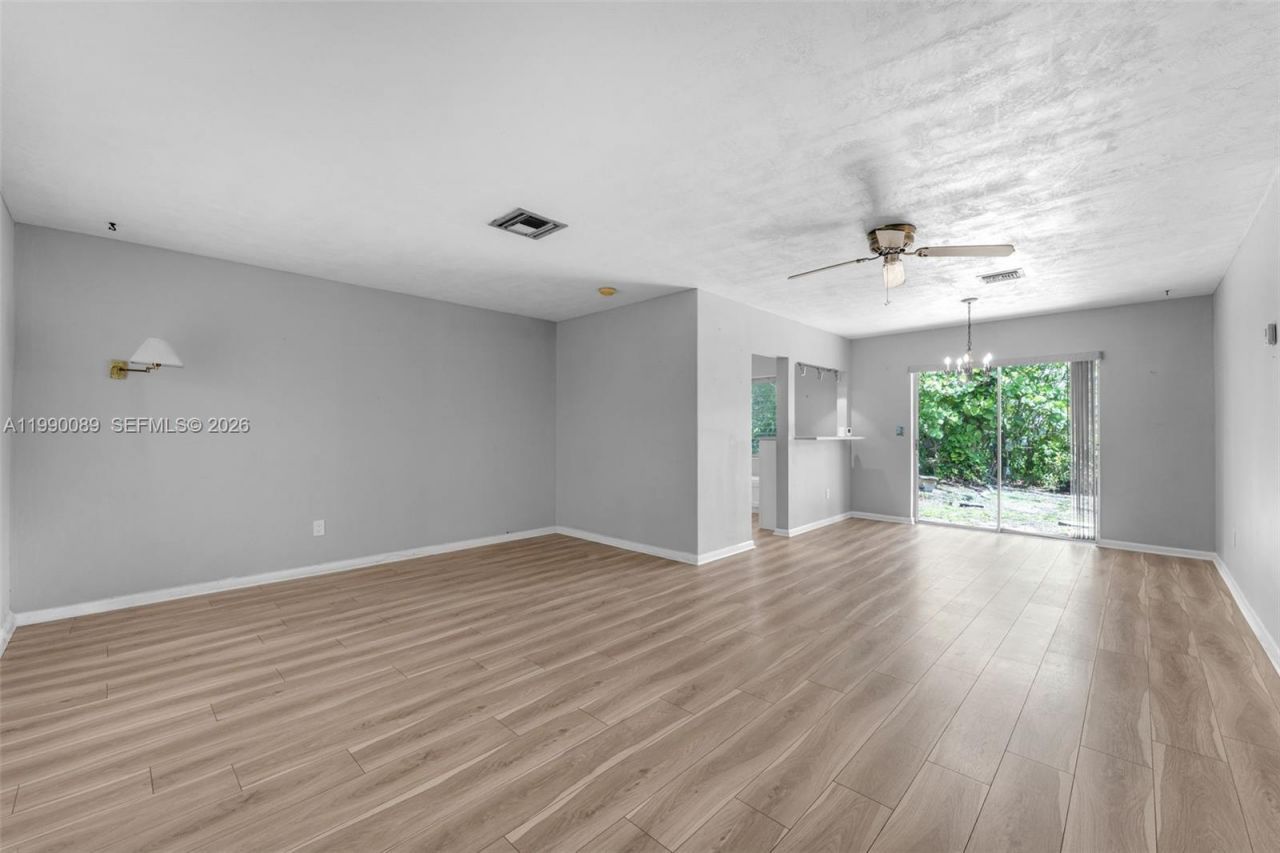 4341 SW 104th Ct, Miami, FL 33165 Photo