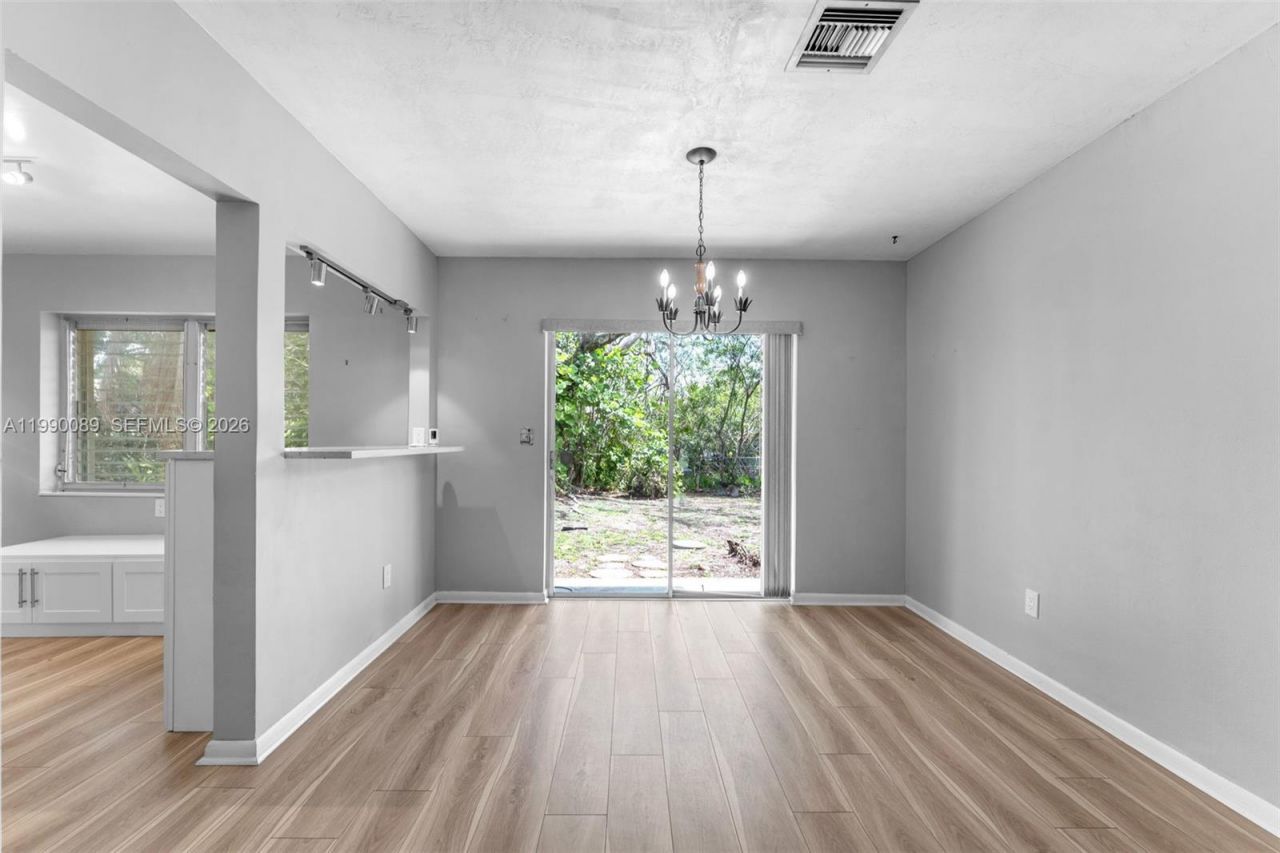 4341 SW 104th Ct, Miami, FL 33165 Photo