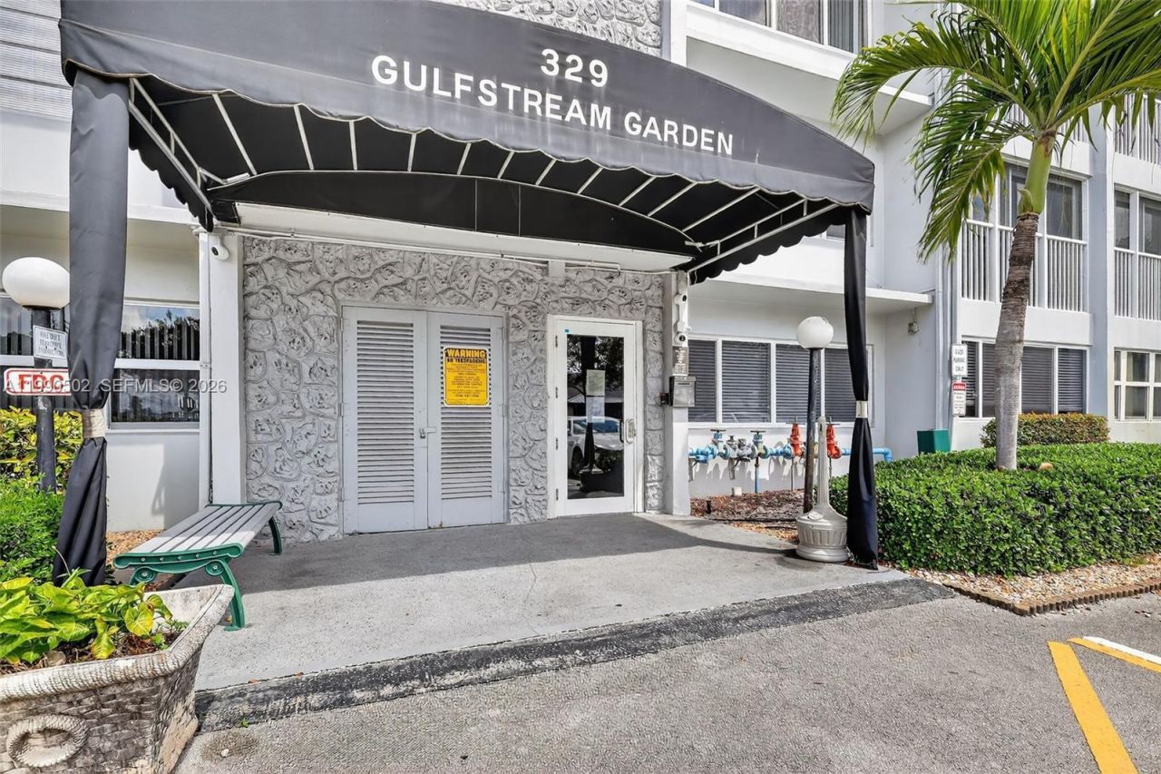 329 SE 3rd St , Unit 502T, Hallandale Beach, FL 33009 Photo