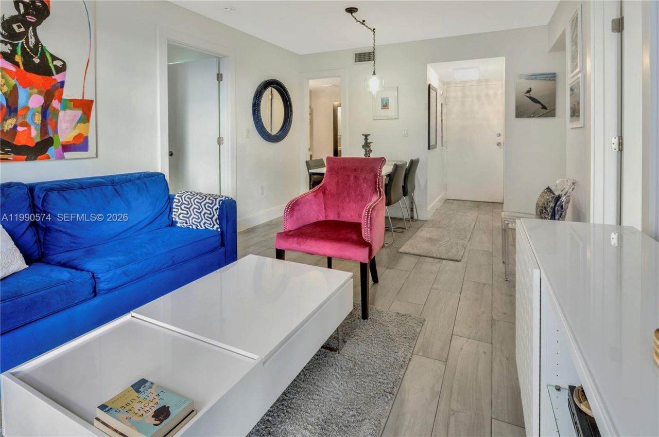 2600 Collins Ave , Unit 204, Miami Beach, FL 33140 Photo