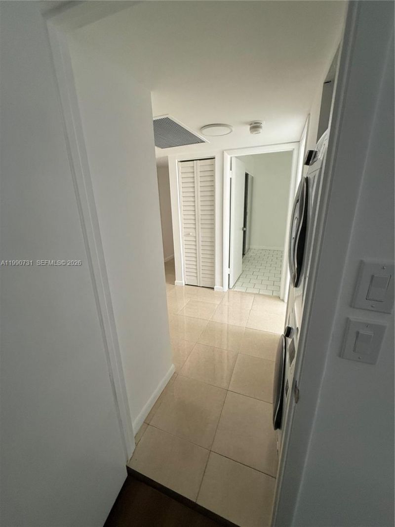 860 NE 207th Ter, Unit 8-106, Miami, FL 33179 Photo
