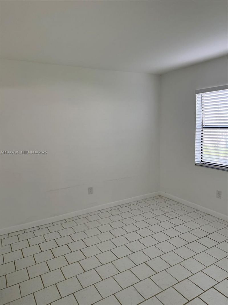 860 NE 207th Ter, Unit 8-106, Miami, FL 33179 Photo