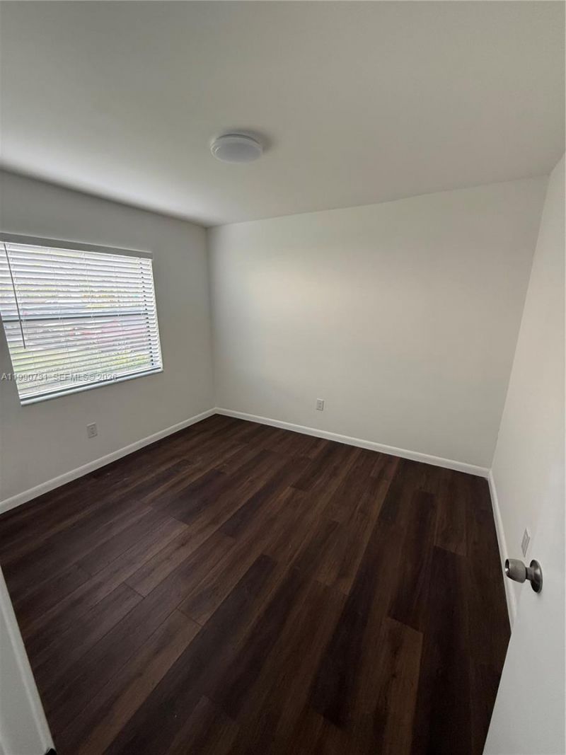 860 NE 207th Ter, Unit 8-106, Miami, FL 33179 Photo