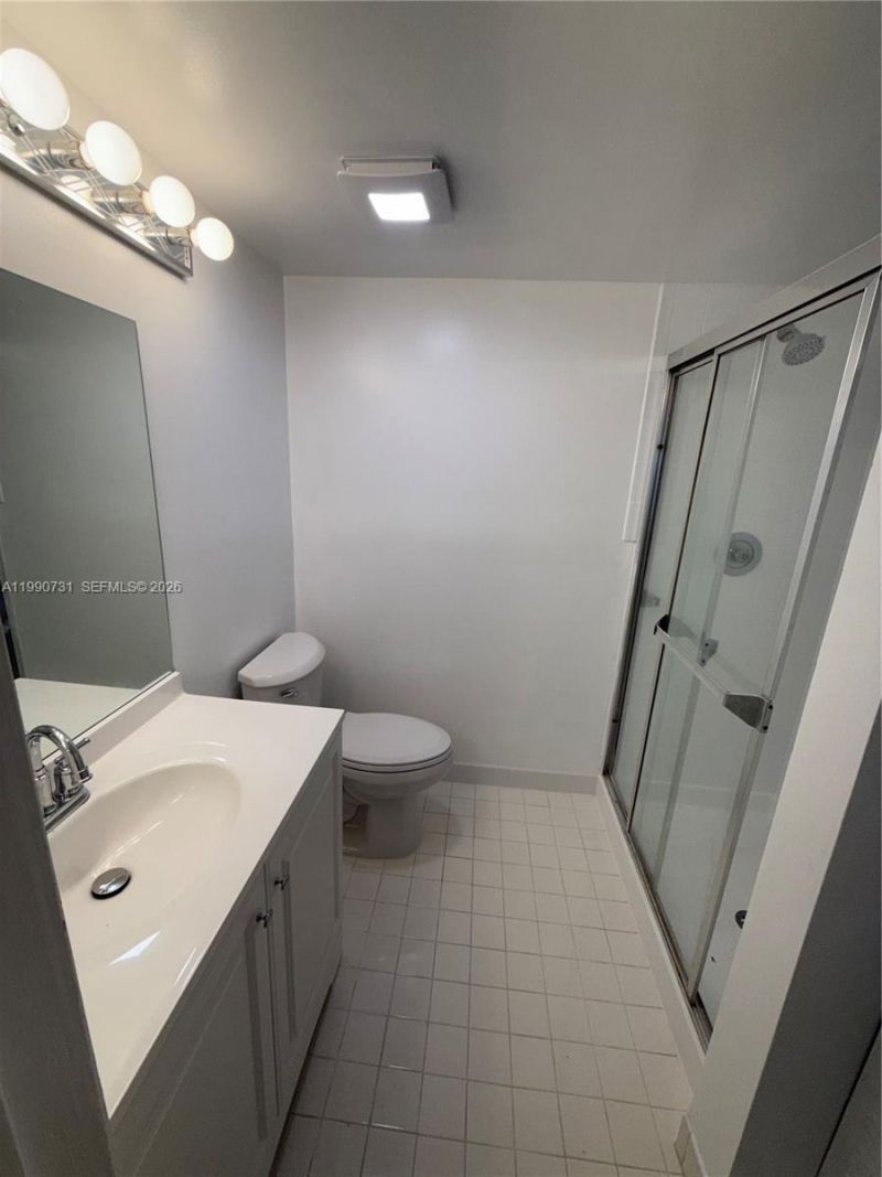 860 NE 207th Ter, Unit 8-106, Miami, FL 33179 Photo