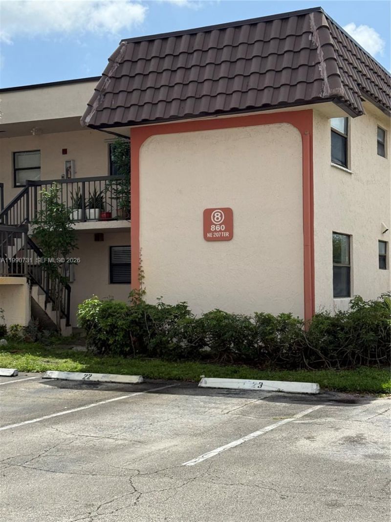 860 NE 207th Ter , Unit 8-106, Miami, FL 33179 Photo
