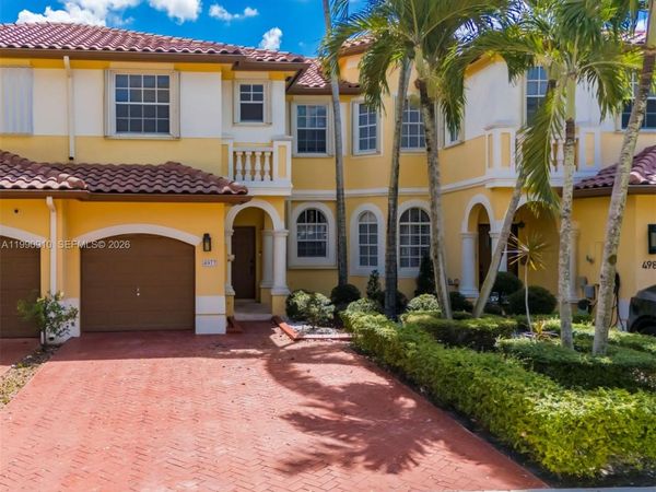 4977 SW 135th Way , Miramar, FL 33027