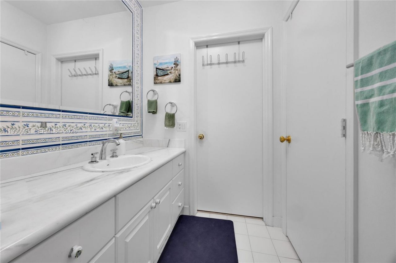 6200 Granada Blvd , Coral Gables, FL 33146 Photo