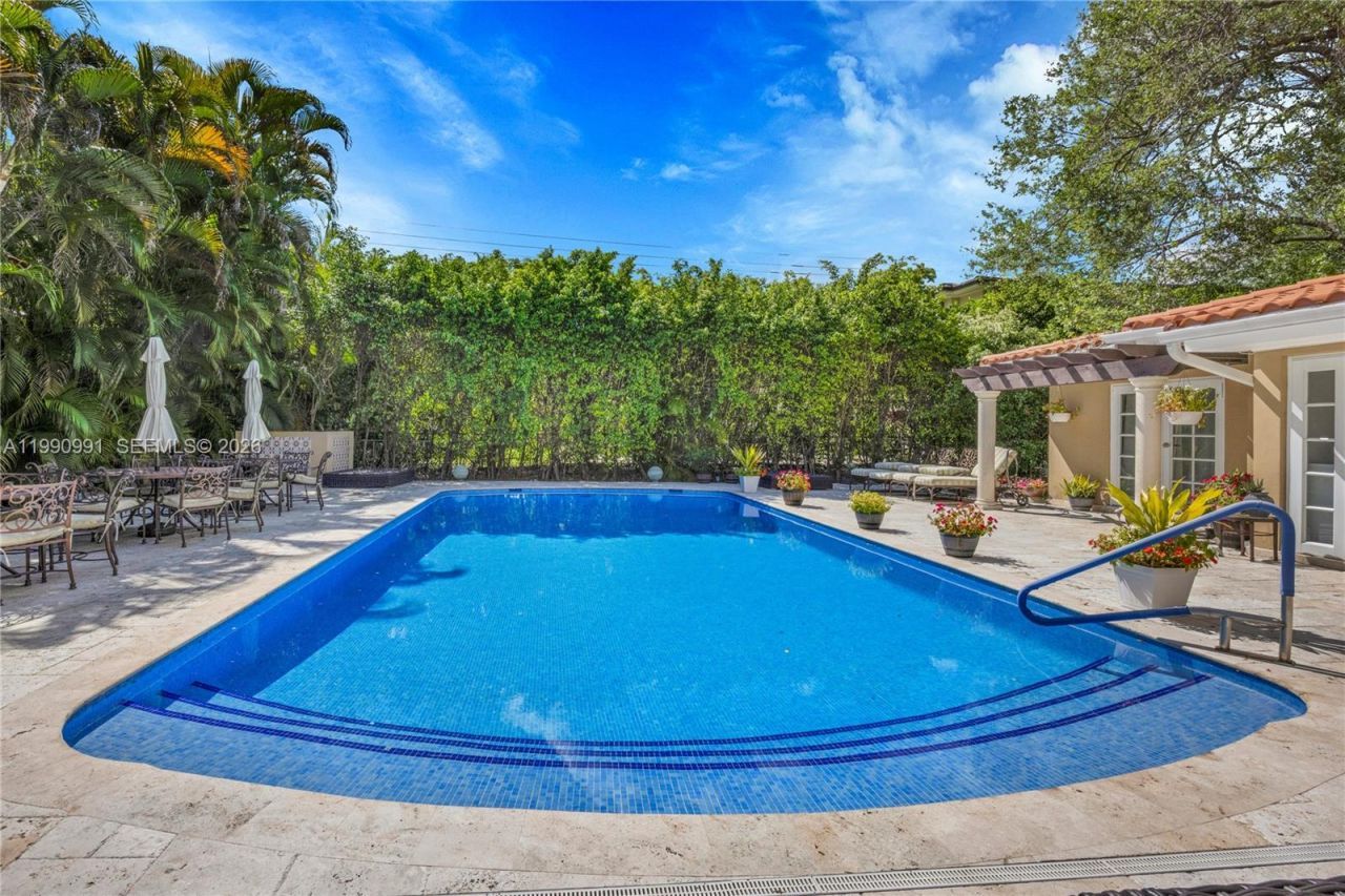 6200 Granada Blvd , Coral Gables, FL 33146 Photo