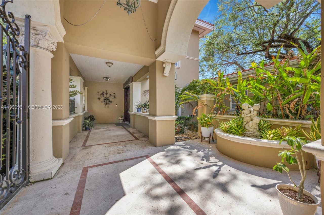 6200 Granada Blvd , Coral Gables, FL 33146 Photo