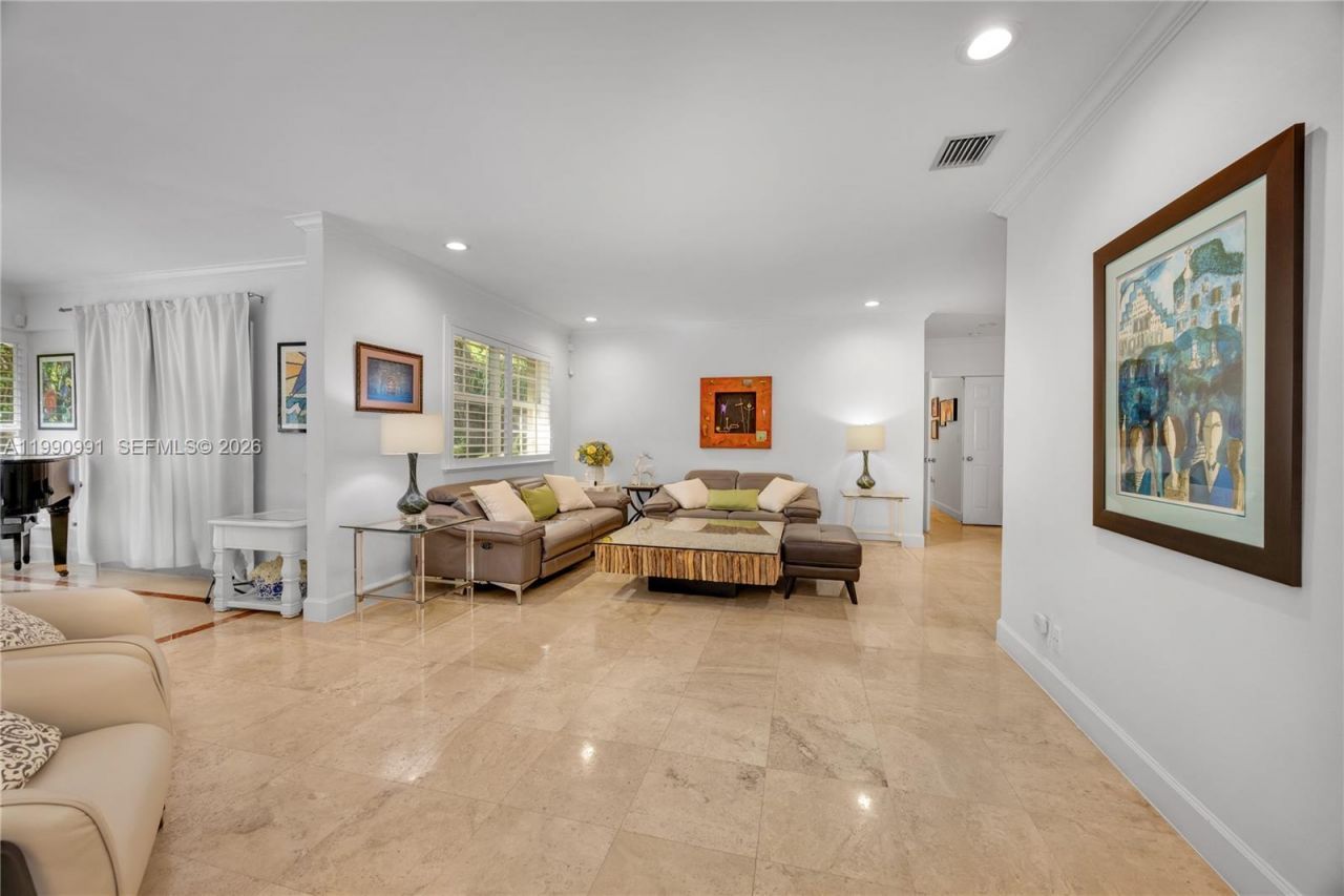 6200 Granada Blvd , Coral Gables, FL 33146 Photo