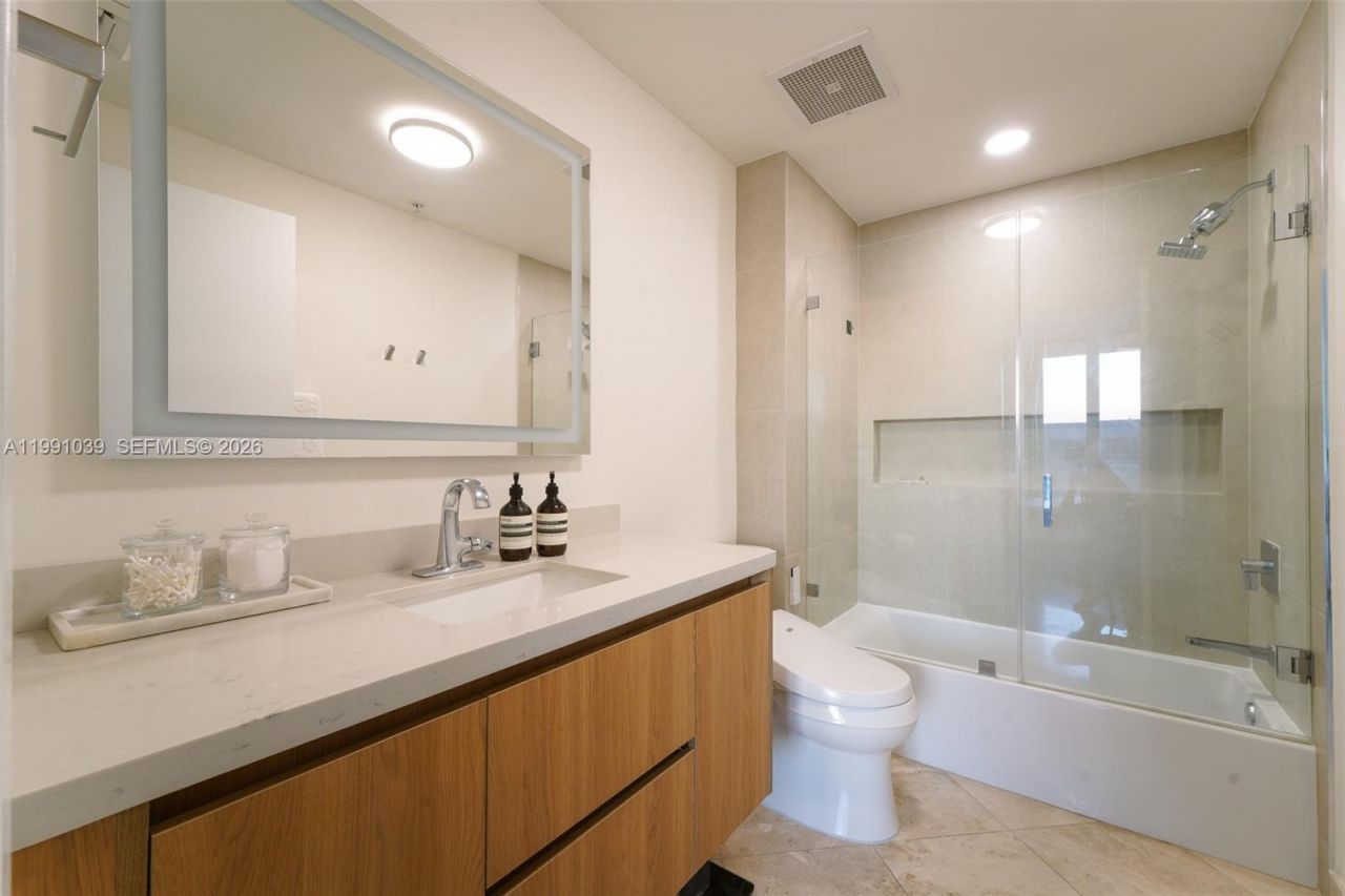3470 E Coast Ave, Unit H1109, Miami, FL 33137 Photo