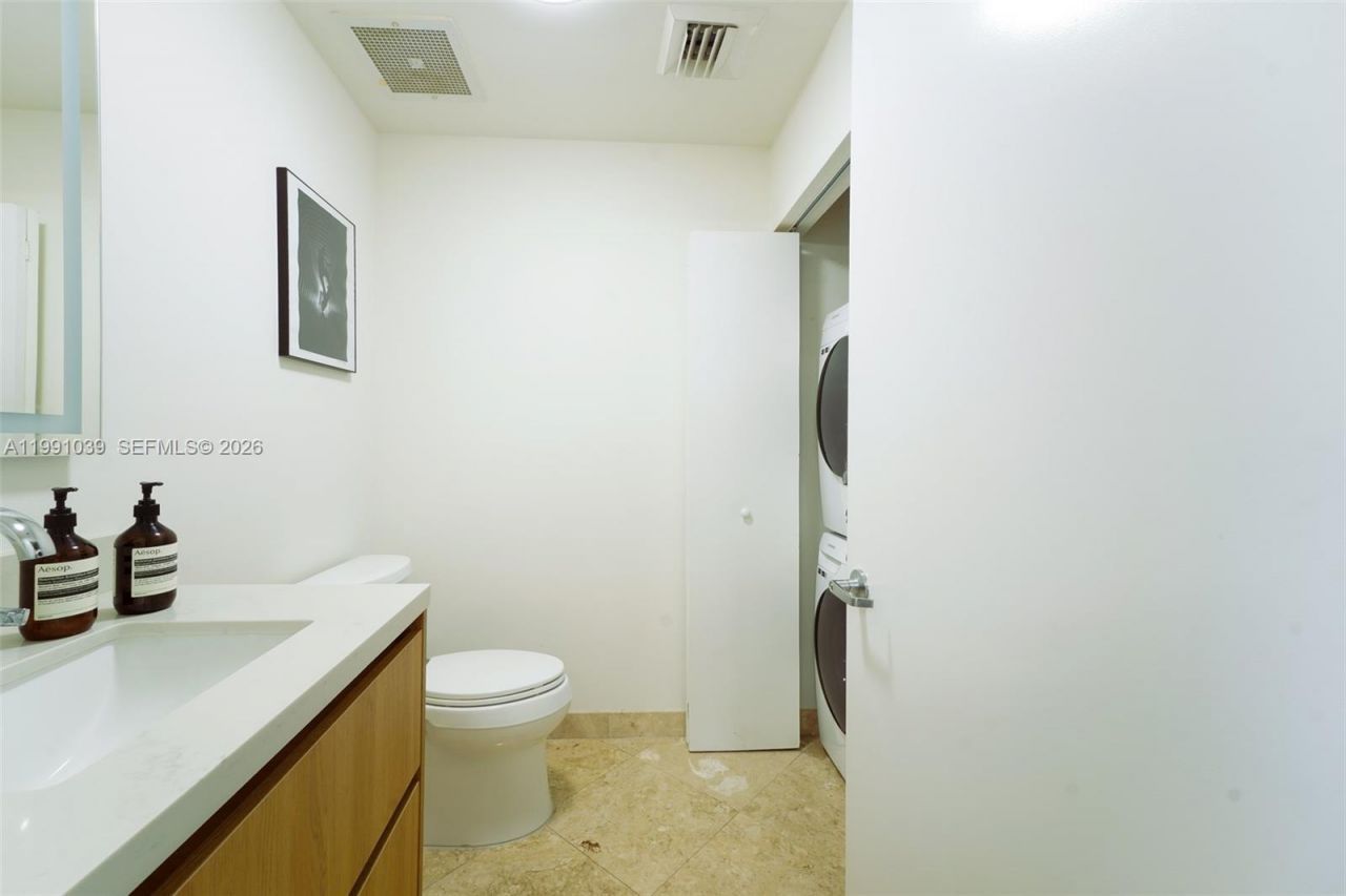 3470 E Coast Ave, Unit H1109, Miami, FL 33137 Photo